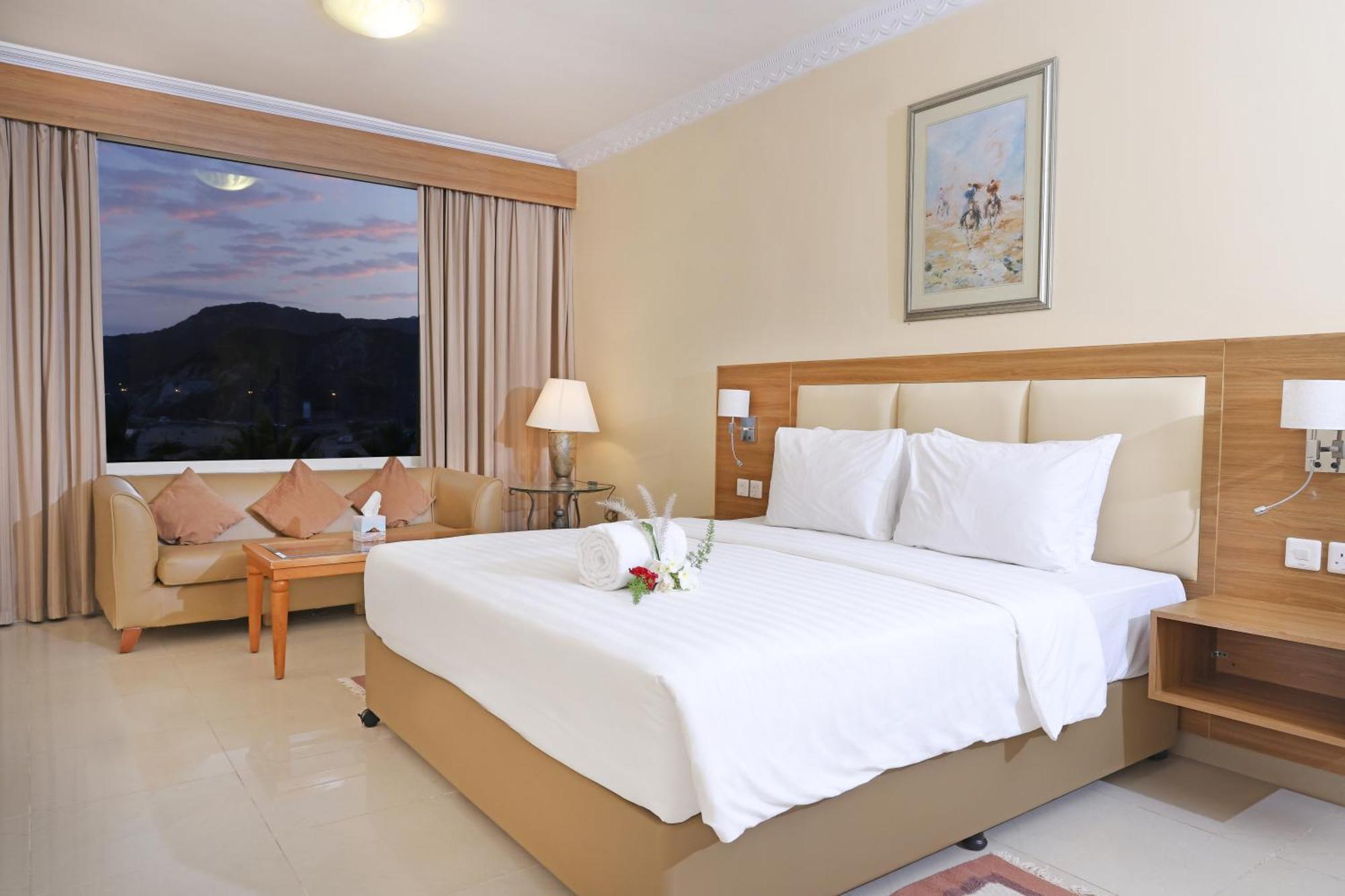 Sandy Beach Hotel & Resort Al Aqah Exterior photo