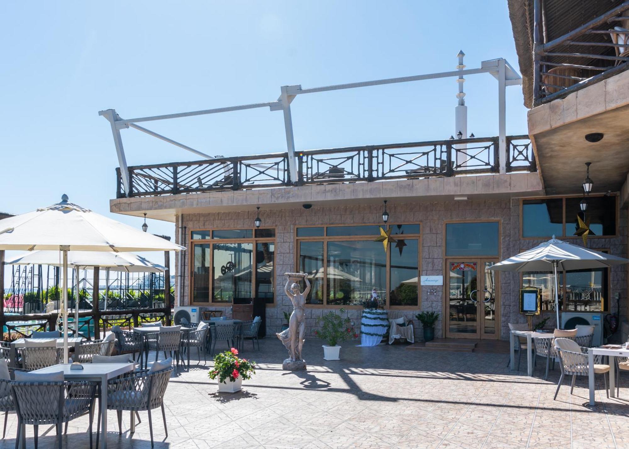 Sandy Beach Hotel & Resort Al Aqah Exterior photo