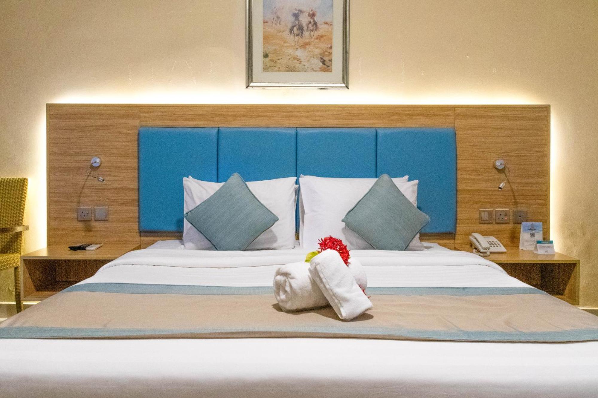 Sandy Beach Hotel & Resort Al Aqah Exterior photo