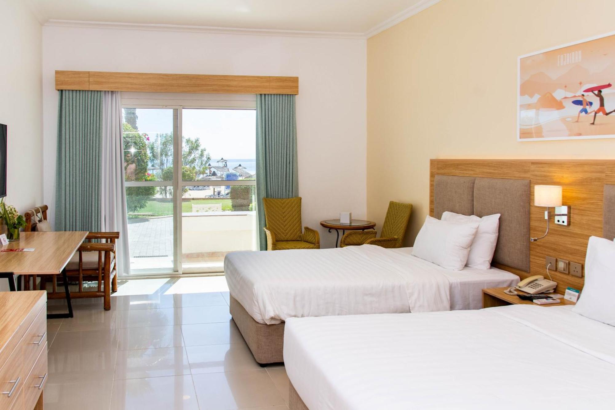 Sandy Beach Hotel & Resort Al Aqah Exterior photo